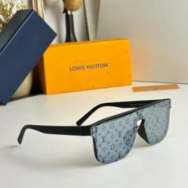 Picture of Louis Vuitton Sunglasses _SKUfw80538517fw